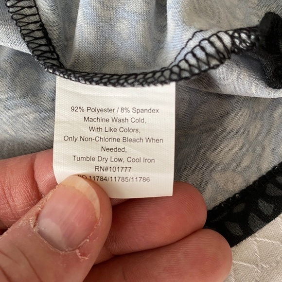 Tranquility by Colorado Clothing Women's Gray/Black Aztec Print Skort Size Small - Picture 4 of 10